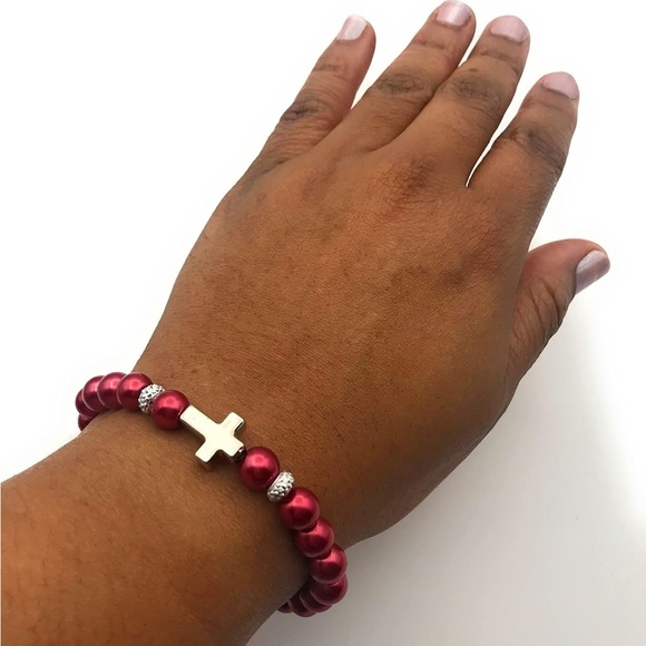 Red Faux Pearl Side Cross Stretch Bracelet - Picture 2 of 4